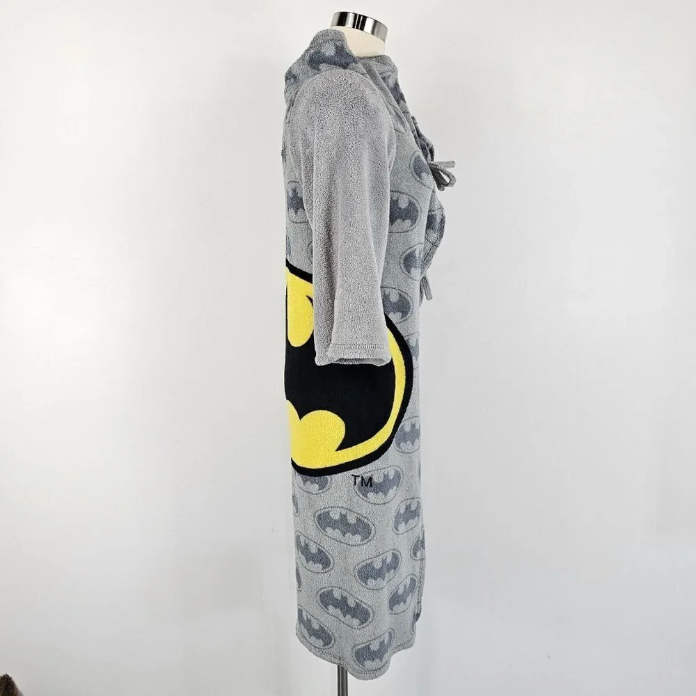 Batman Youth Boys Bath Robe One Size Kids Sizes 4-10 Gray Fleece Bat Back Logo